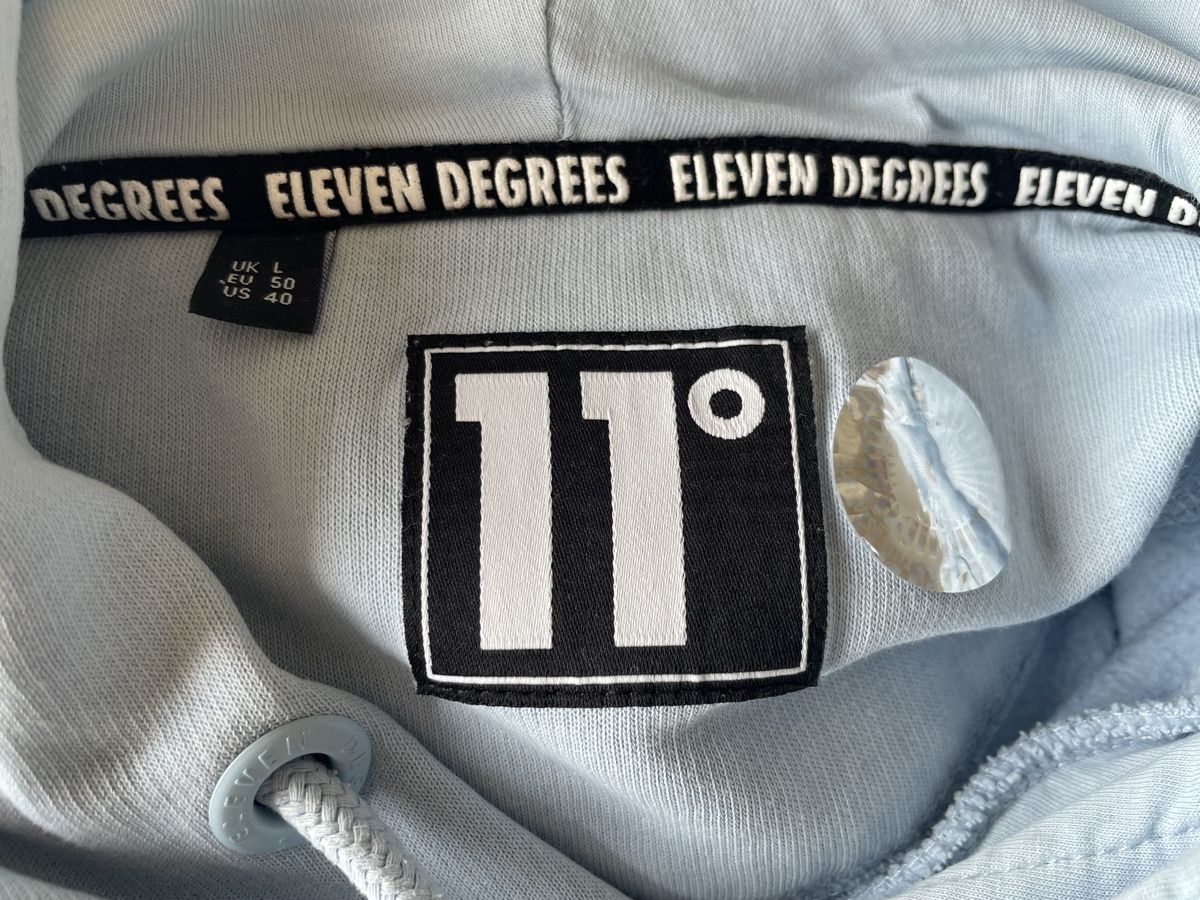 Top: Sweat à capuche - Eleven Degrees - L-M – Usato da Onnens VD venduto da Slyce 2