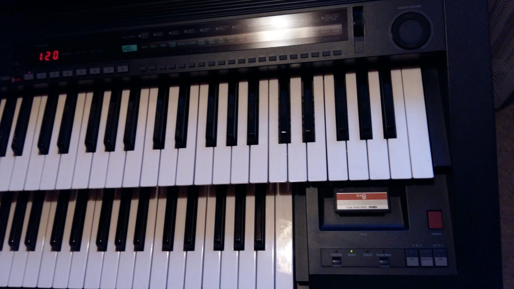 Yamaha Musikinstrumente: Yamaha Orgel mit Notenheften – Gebraucht aus Romanshorn von Ylea0 4