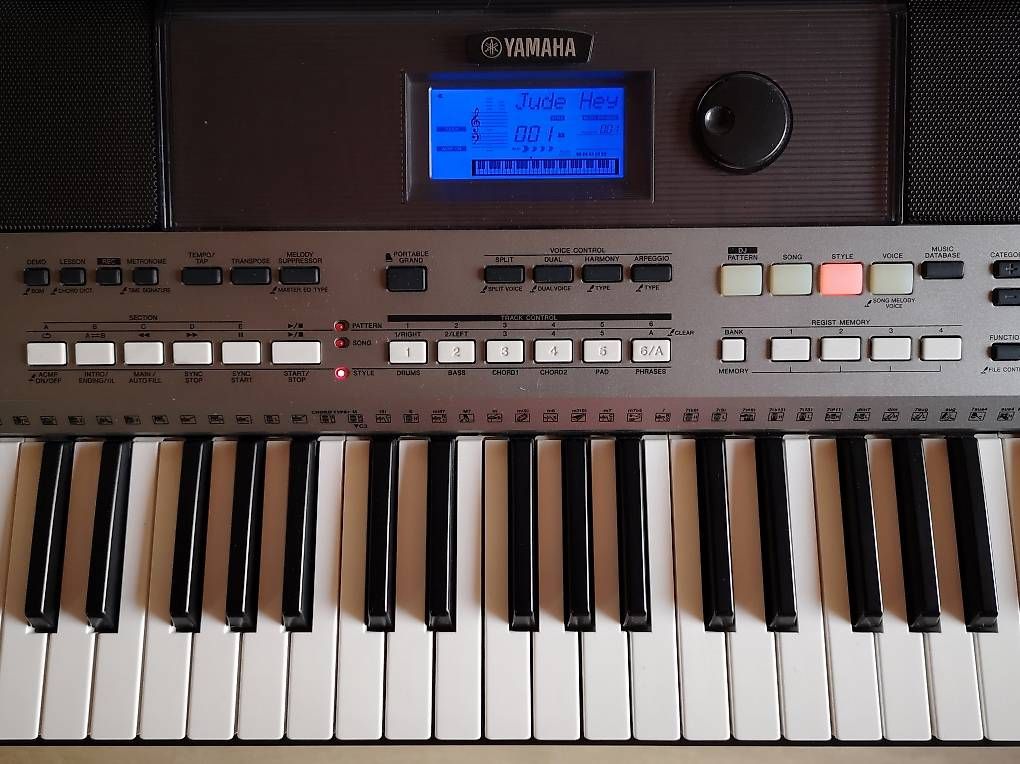Strumenti musicali: Clavier numérique yamaha E 443 comme neuf  – Nuovo e nell'imballaggio originale da Lausanne venduto da rez_csn7 3