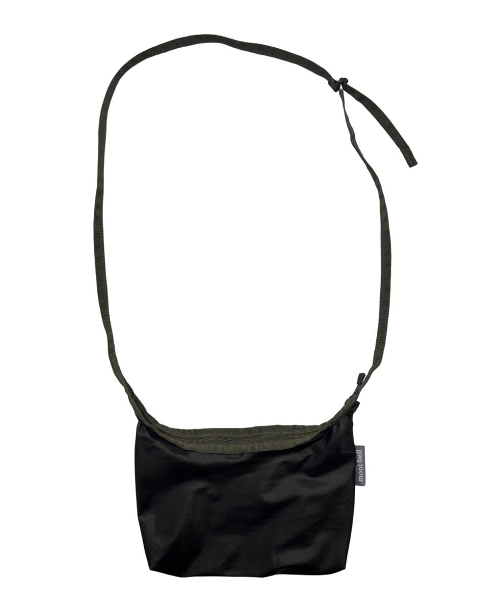 Mont Bell Taschen: Crossbody bag Mont-Bell – Gebraucht aus Lausanne von Unehistoiredesapes