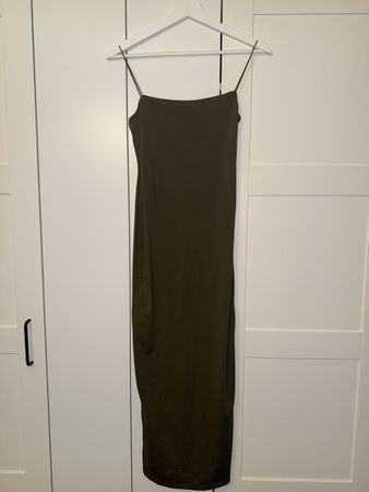 Maxikleid oliv Grösse S