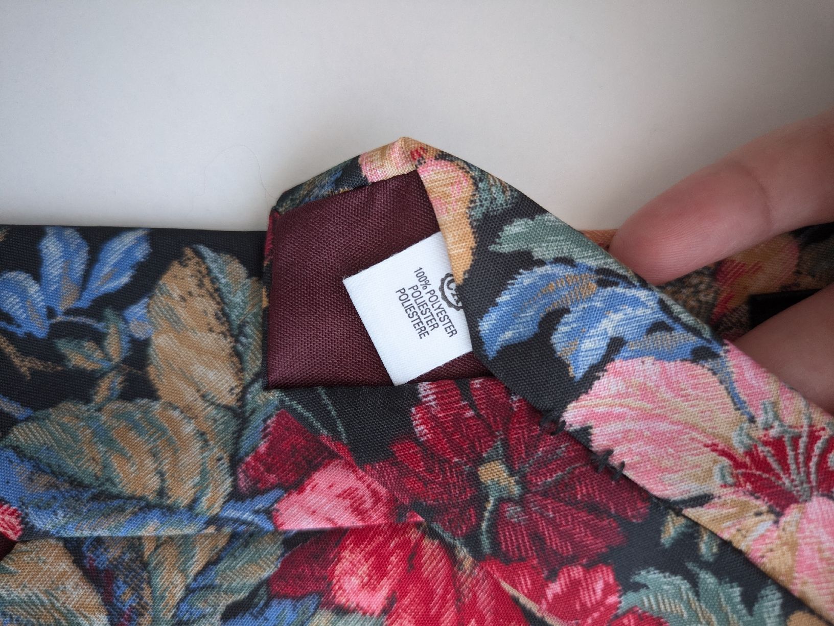 Cravatte: Krawatte C&A Blumenmuster schwarz rot 100% Polyester – Usato da Rorschach venduto da joh_v2y2 3