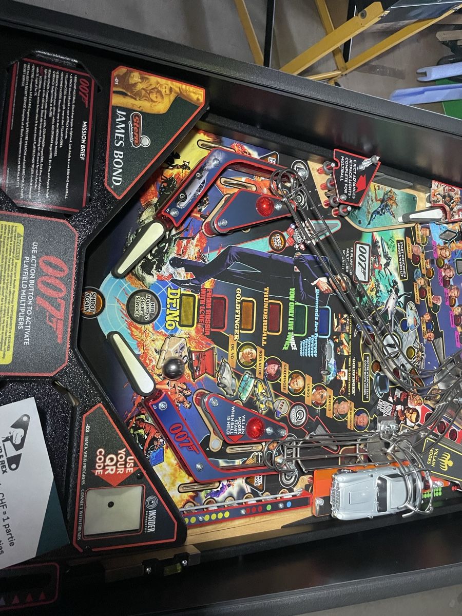 Stern Pinball Flipper: Vends flipper stern James bond pro – Usato da Les Brenets venduto da serialdrink 6