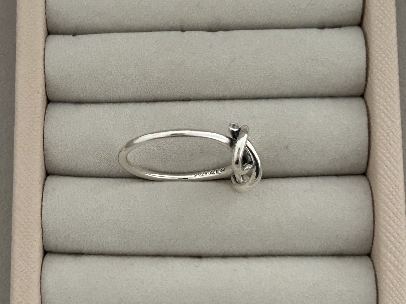 Pandora Bagues: Original Pandora Unendlichkeitsknoten Ring - RRP CHF 49.00 – D'occasion à Rheinfelden par Boutique_Luxe 1
