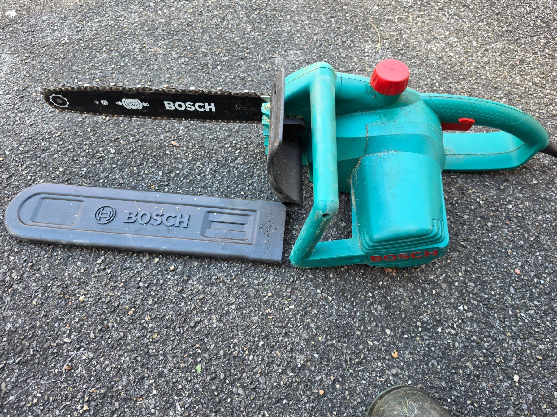 Seghe: Bosch Kettensäge 1800W 230V – Usato da Balsthal venduto da Nemesis85