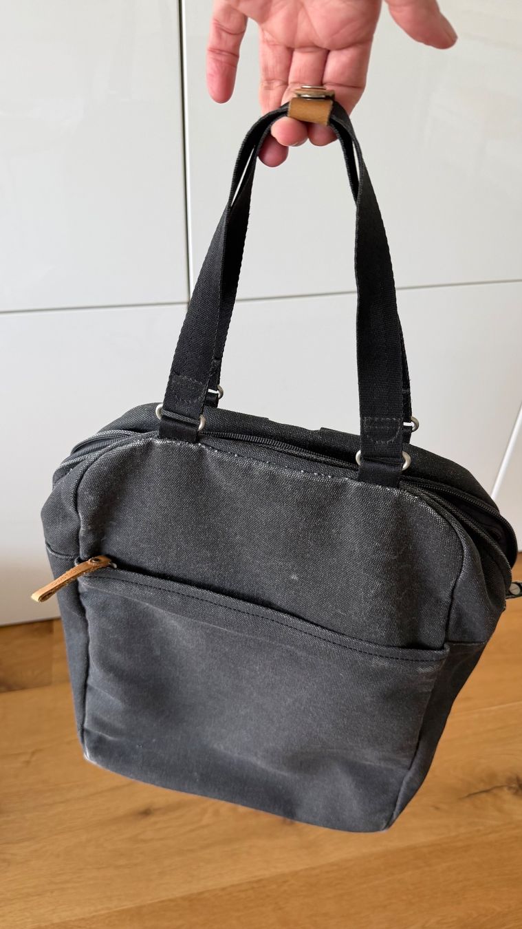 Qwstion Zaini: QWESTION Rucksack / Small Pack - dunkelgrau-schwarzer Canvas – Usato da Interlaken venduto da AndreaNoorani 2