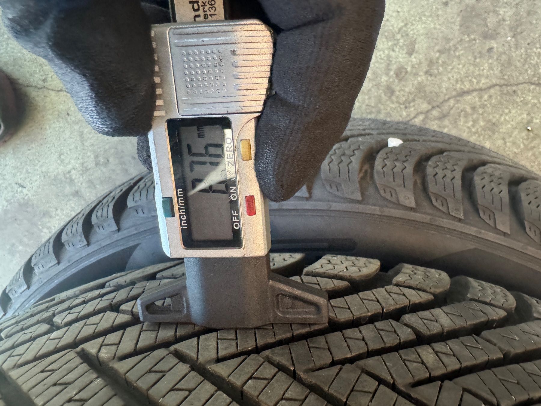 Continental Pneus & Kompletträder: 205/55R16 – Gebraucht aus Widen von Dinero02 3