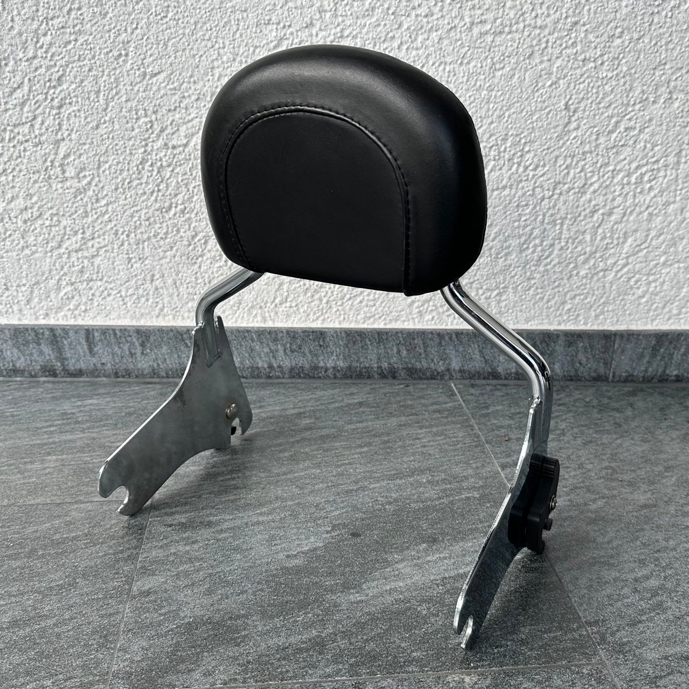 Harley-Davidson Accessori per altri veicoli: Harley Davidson Original Sissybar, Nummer 53804-06 – Nuovo (secondo la descrizione) da Adligenswil venduto da e17s15 3