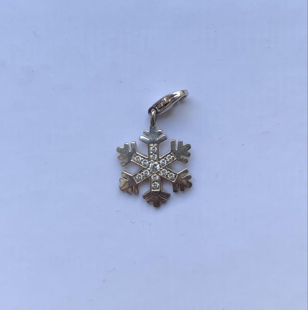 Thomas Sabo Anhänger: Thomas Sabo Charm Schneeflocke – Gebraucht aus Baden von Esmipesmi