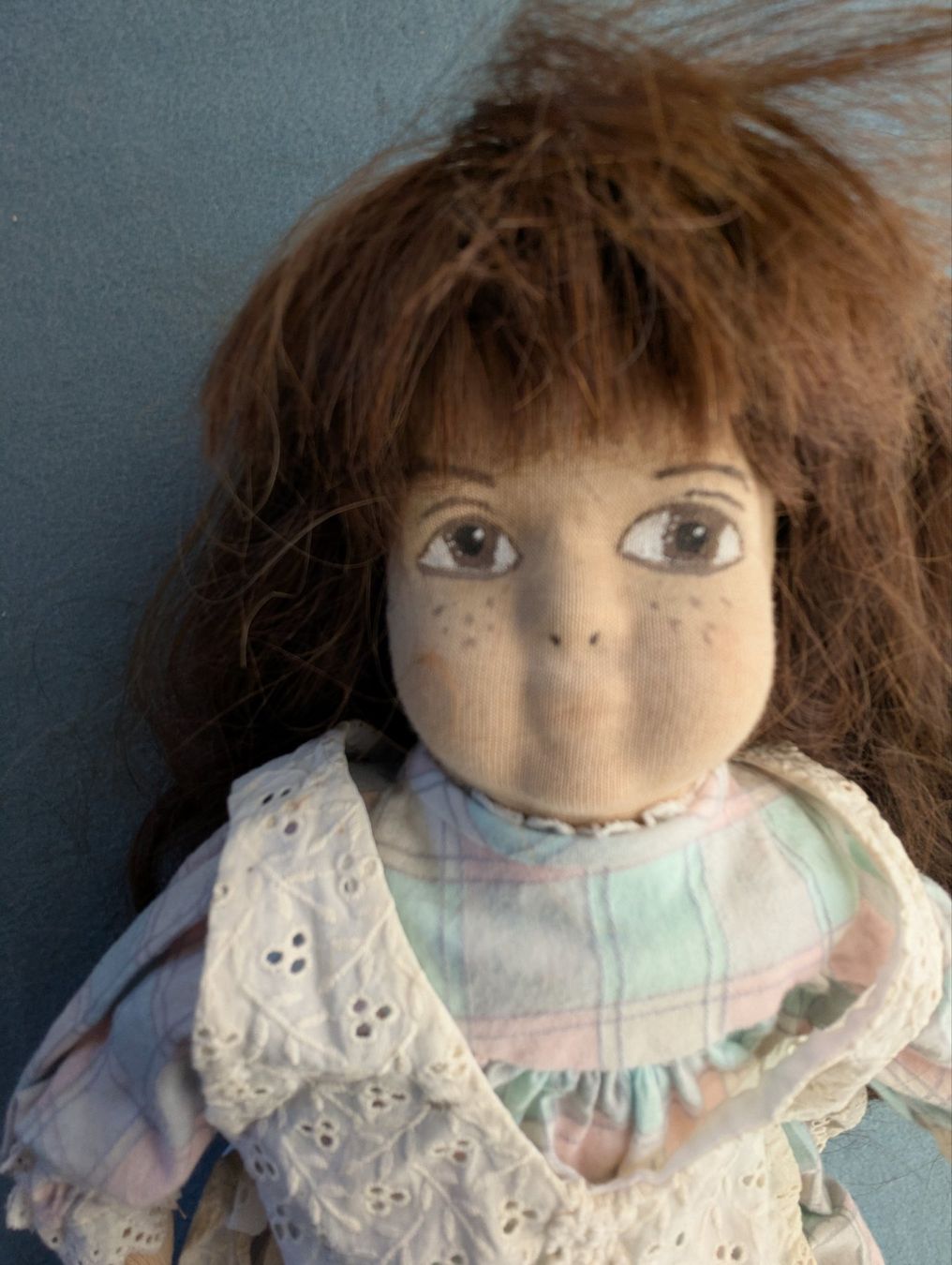 Puppen: Nostalgische Stoffpuppe, mit Sessel und Halter, ca. 50cm – Gebraucht aus Goldingen von YouAreMySunshine 1