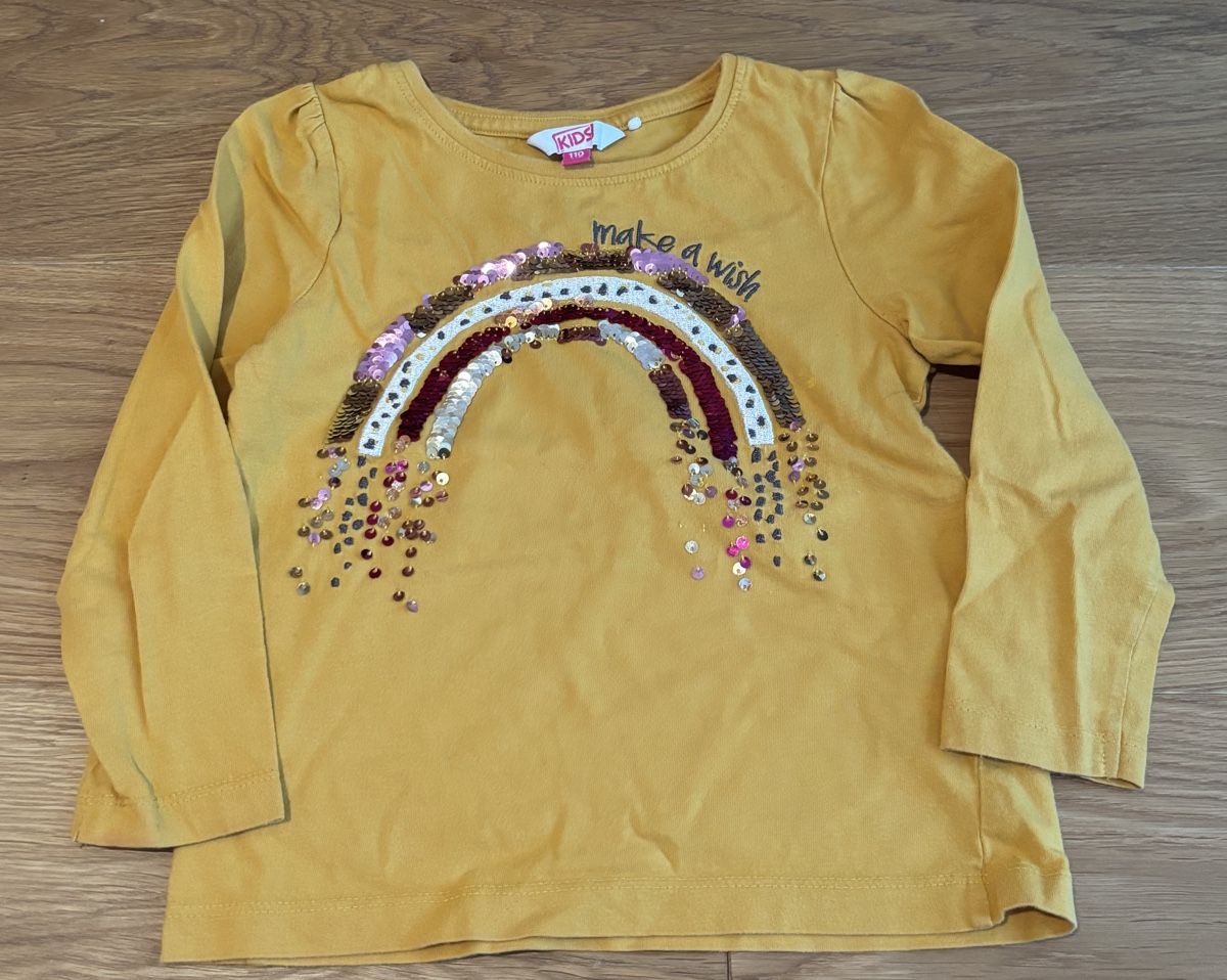 Camicette, T-shirt & Top: Mädchen Langarmshirt senfgelb mit Regenbogen Grösse 110 – Usato da Jegenstorf venduto da Annina0506