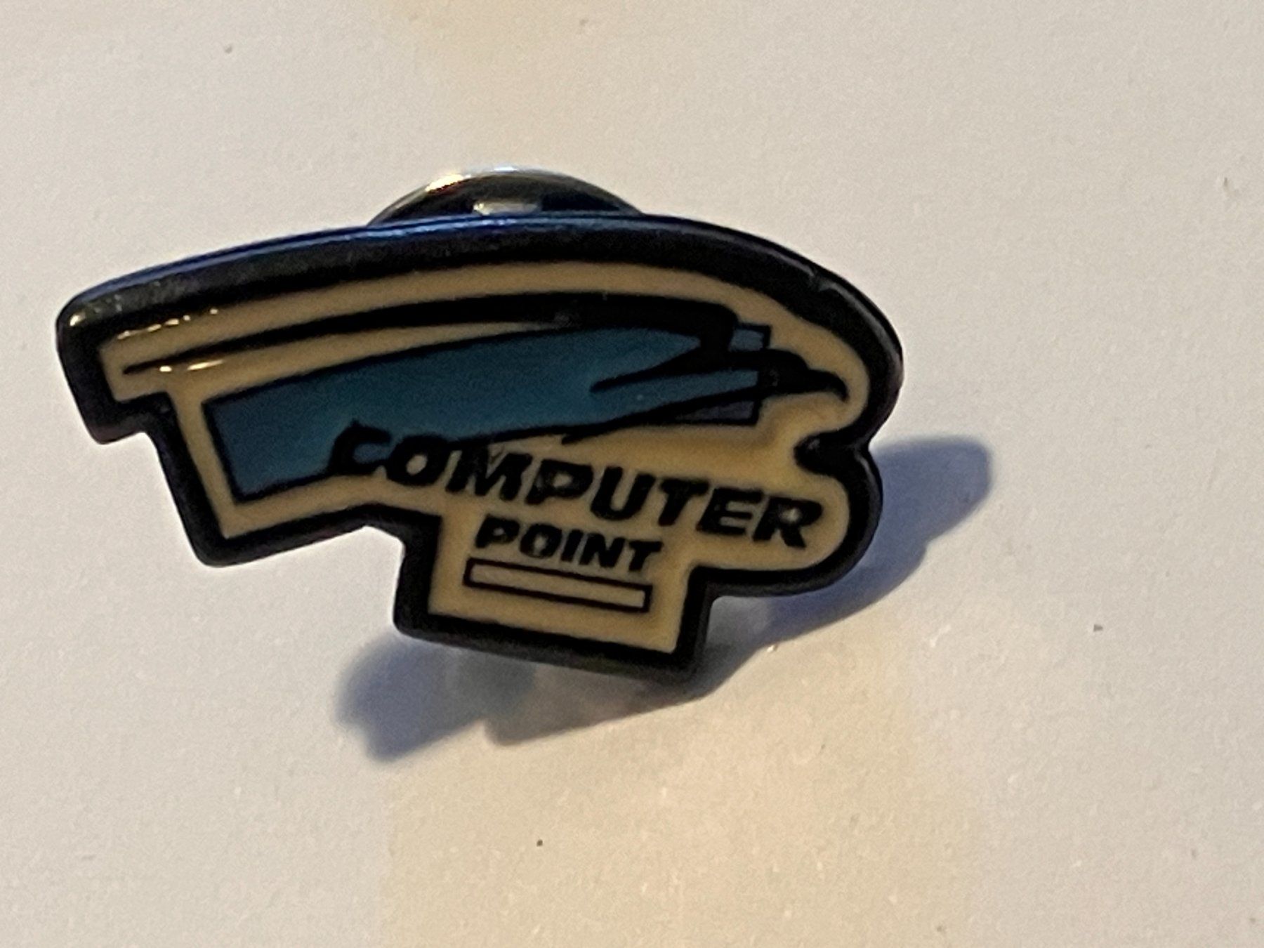 Placchette & Badge: 1 Pin Computer Point – Usato da Basel venduto da djwwpp