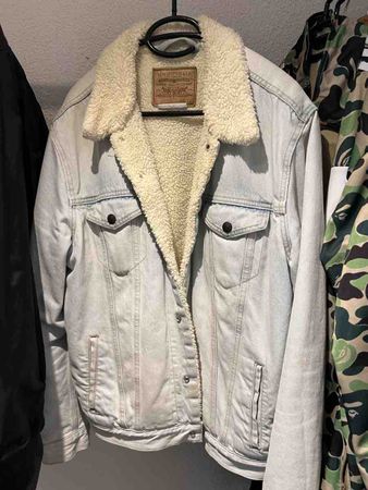Levi Strauss Trucker Jacke gefüttert Grösse L hellblau