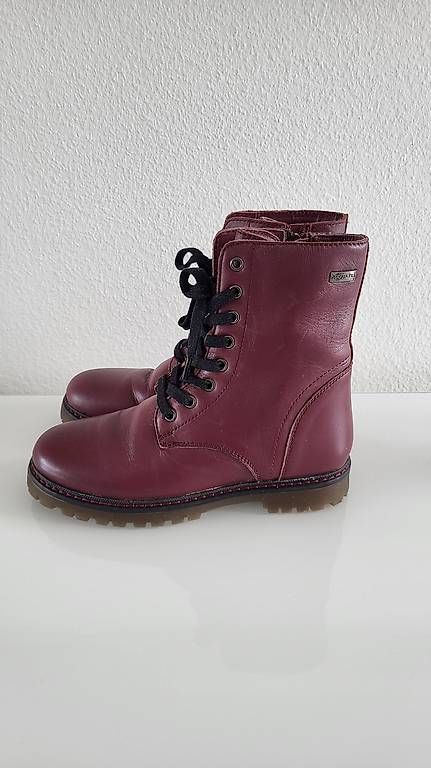 Chaussures femmes: Tolle Winterstiefeletten Gr.35 – D'occasion à Therwil par cha_m68j 2