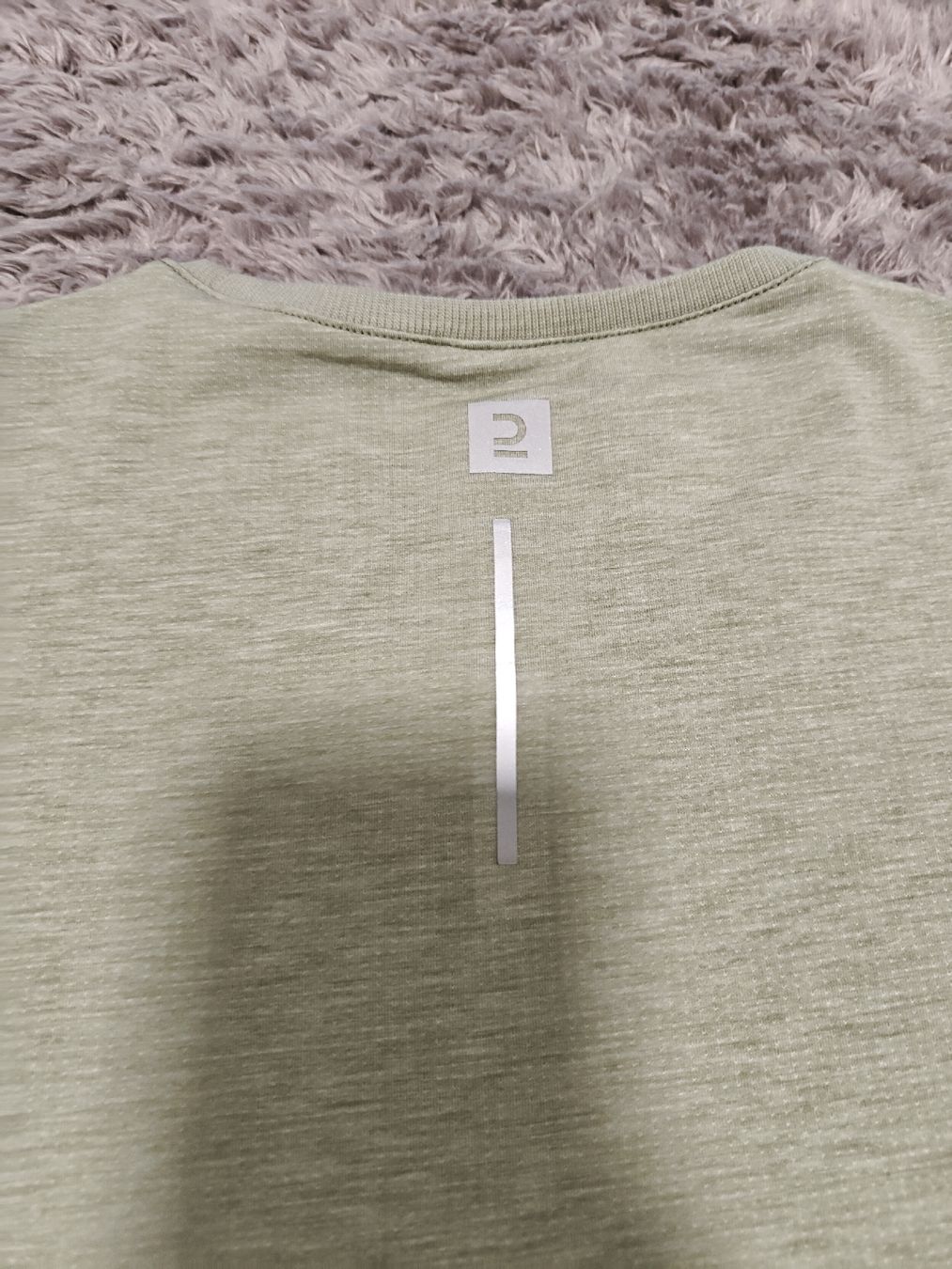T-shirt: Sport T Shirt – Usato da Pieterlen venduto da Saemelili 4