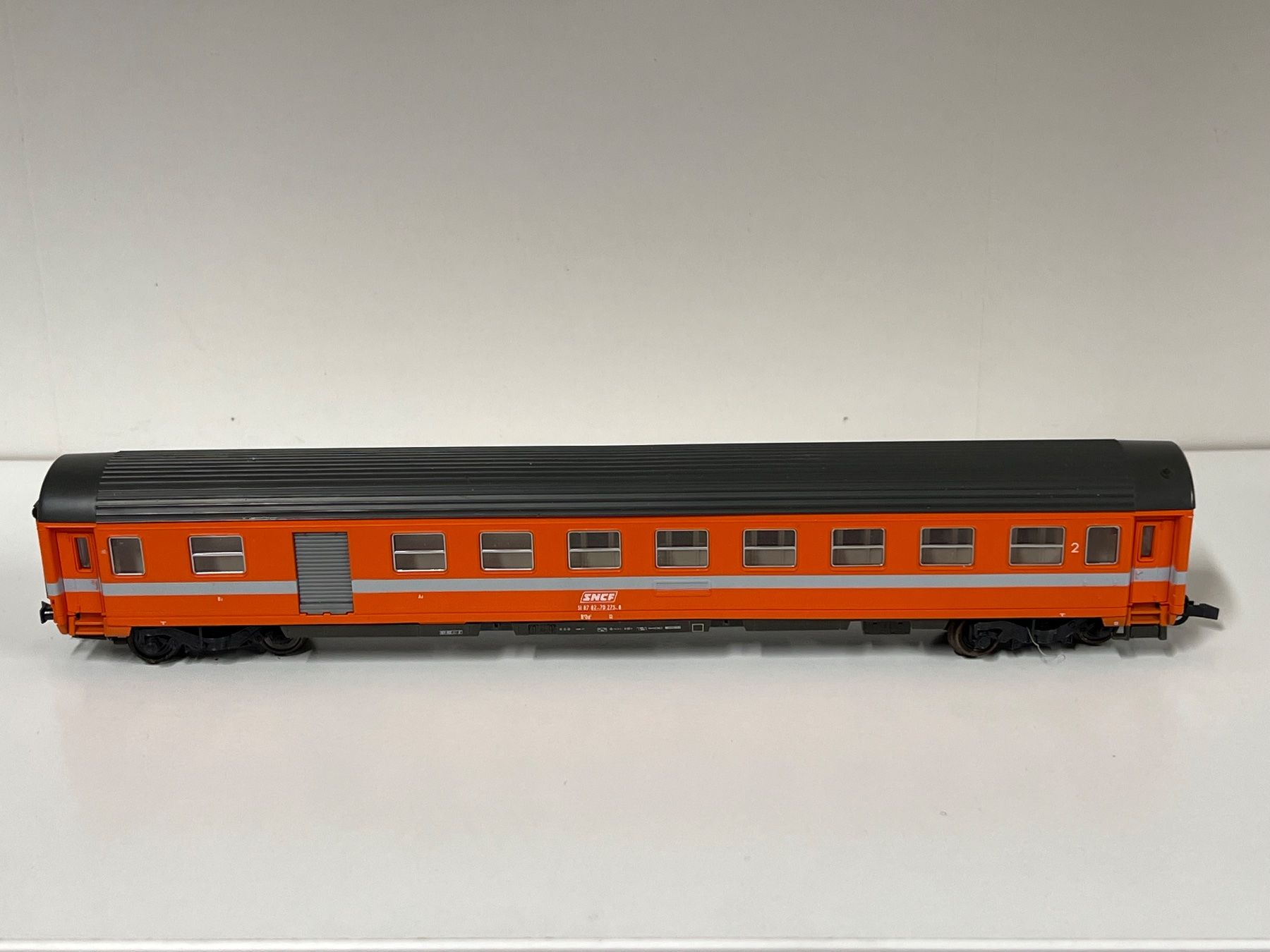 Roco Modellini di ferrovie: Roco SNCF 2.Kl./ Gepäckwagen H0 DC – Usato da Geroldswil venduto da TopTrain54