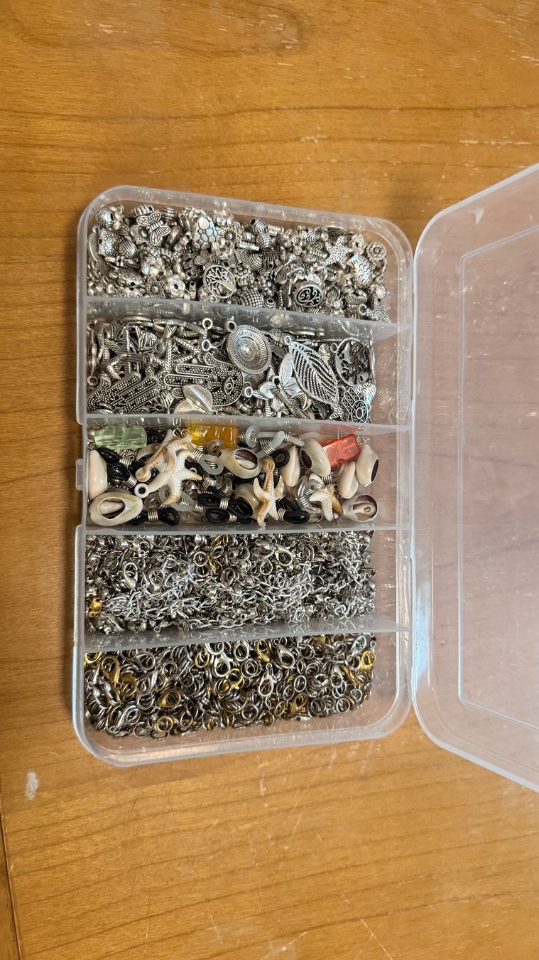 Pendentifs: Box mit unterschiedlichen Anhängern / verschlüssen – Neuf (Voir description) à Bern par gob_sar 1