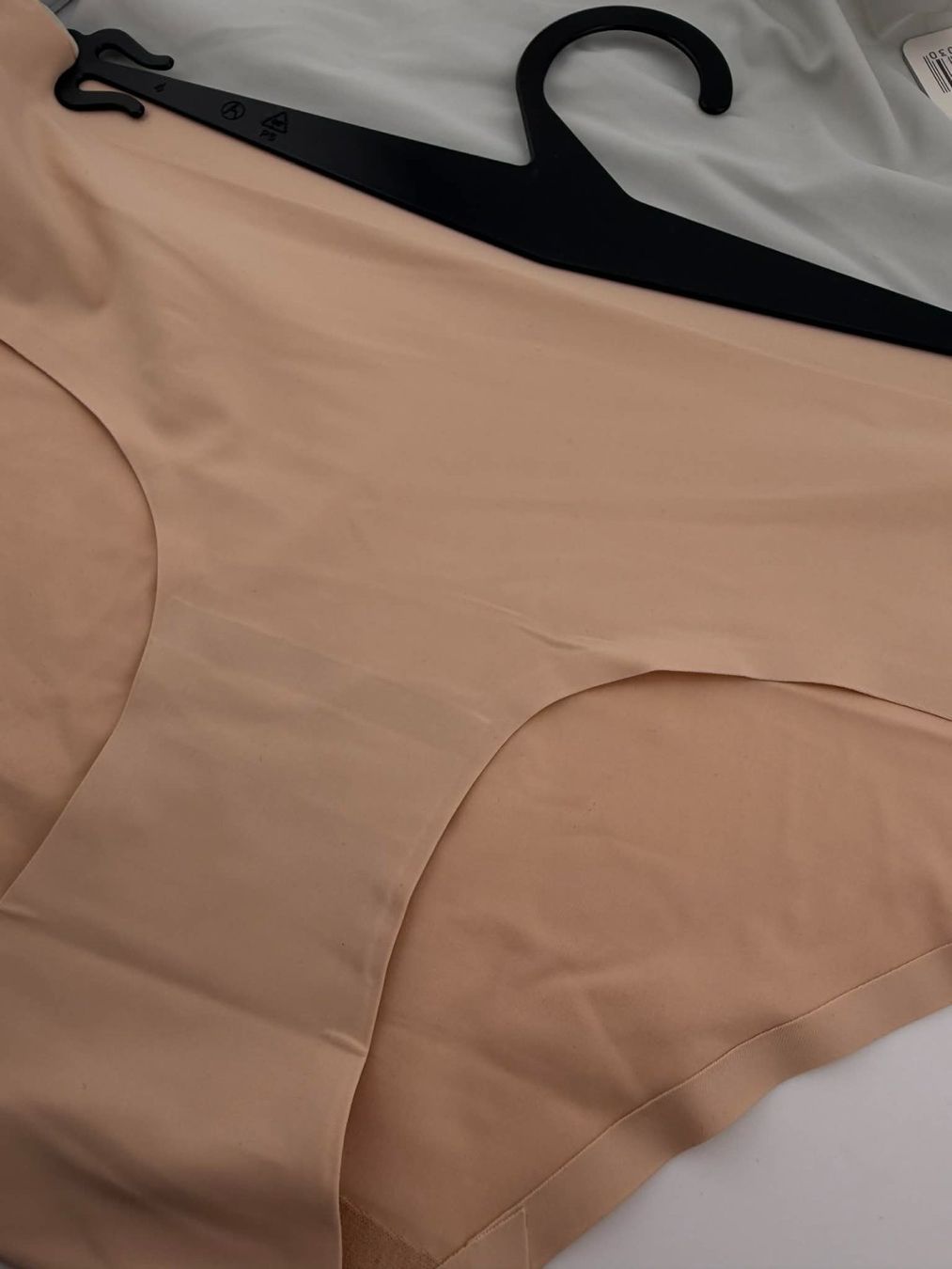 Sonstige Unterwäsche: 2er Set Damen Slips Seamless Unsichtbar  Neu M – Neu und originalverpackt aus Riehen von ann_76jw 3