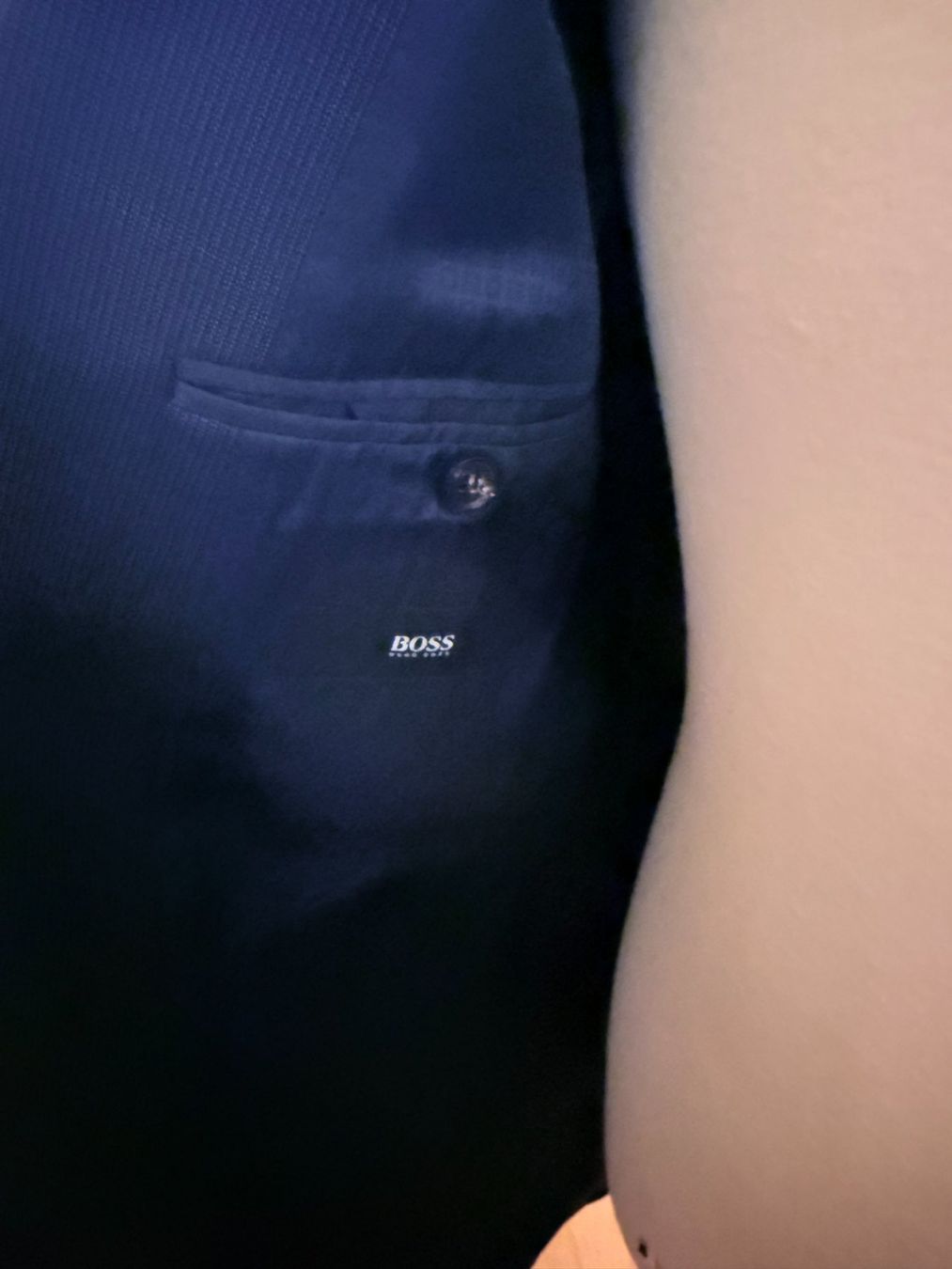 Giacche: Veston bleu 52 Hugo Boss – Usato da Le Cerneux-Veusil venduto da Maraud01 4