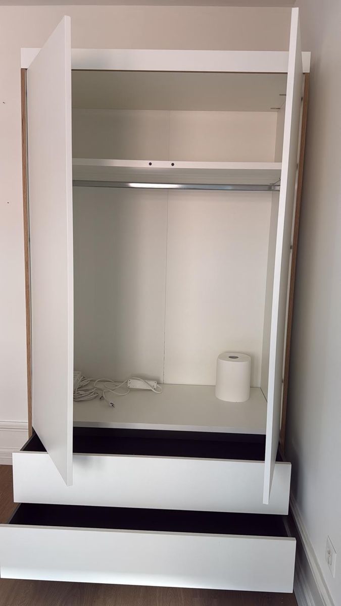 Armoires: IKEA Wardrobe - GRATIS / FREE – D'occasion à Zürich par joc_7dyc 1