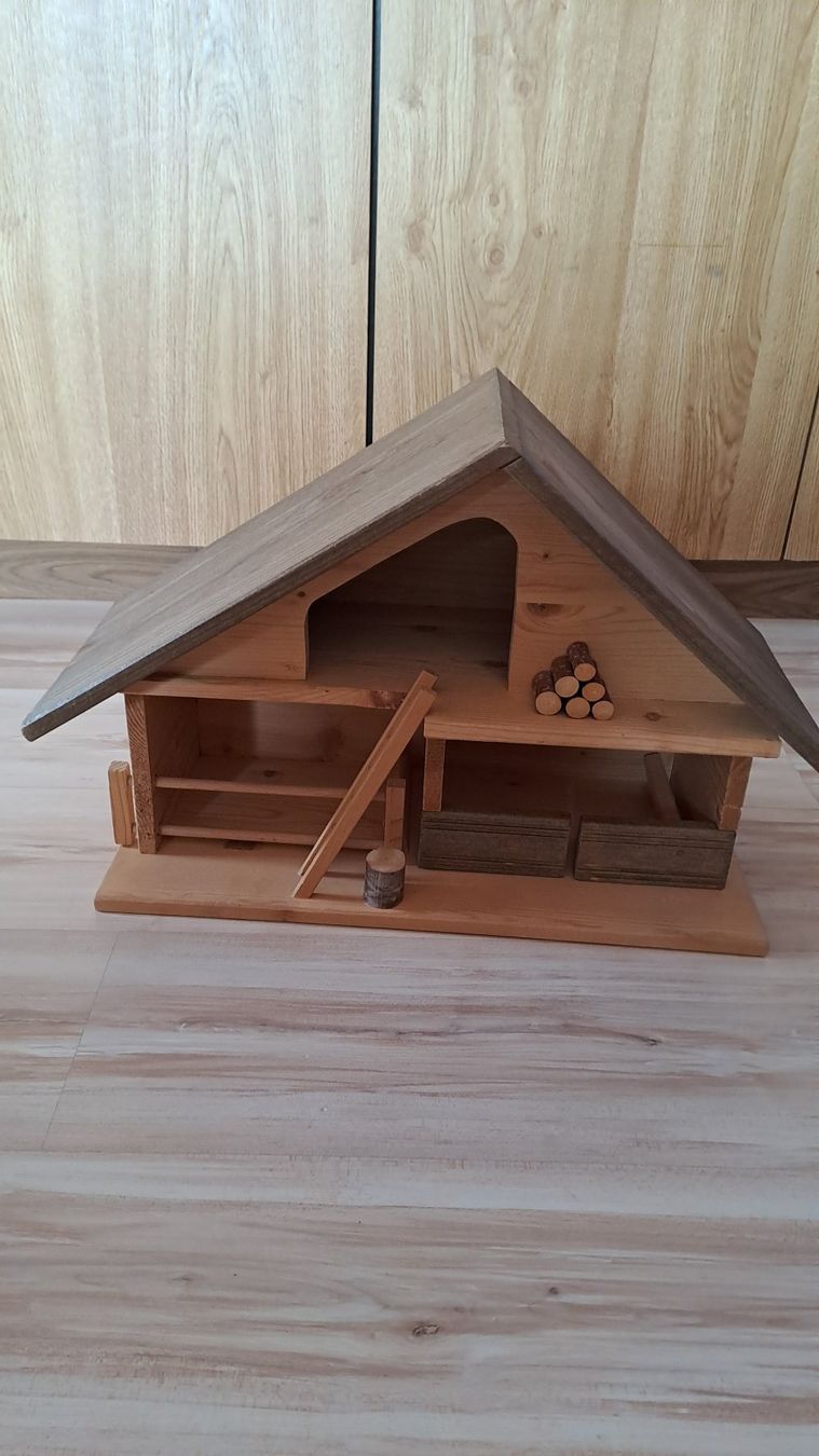 Spielzeuge: Stall aus Holz – Gebraucht aus Rothrist von Luho72 2