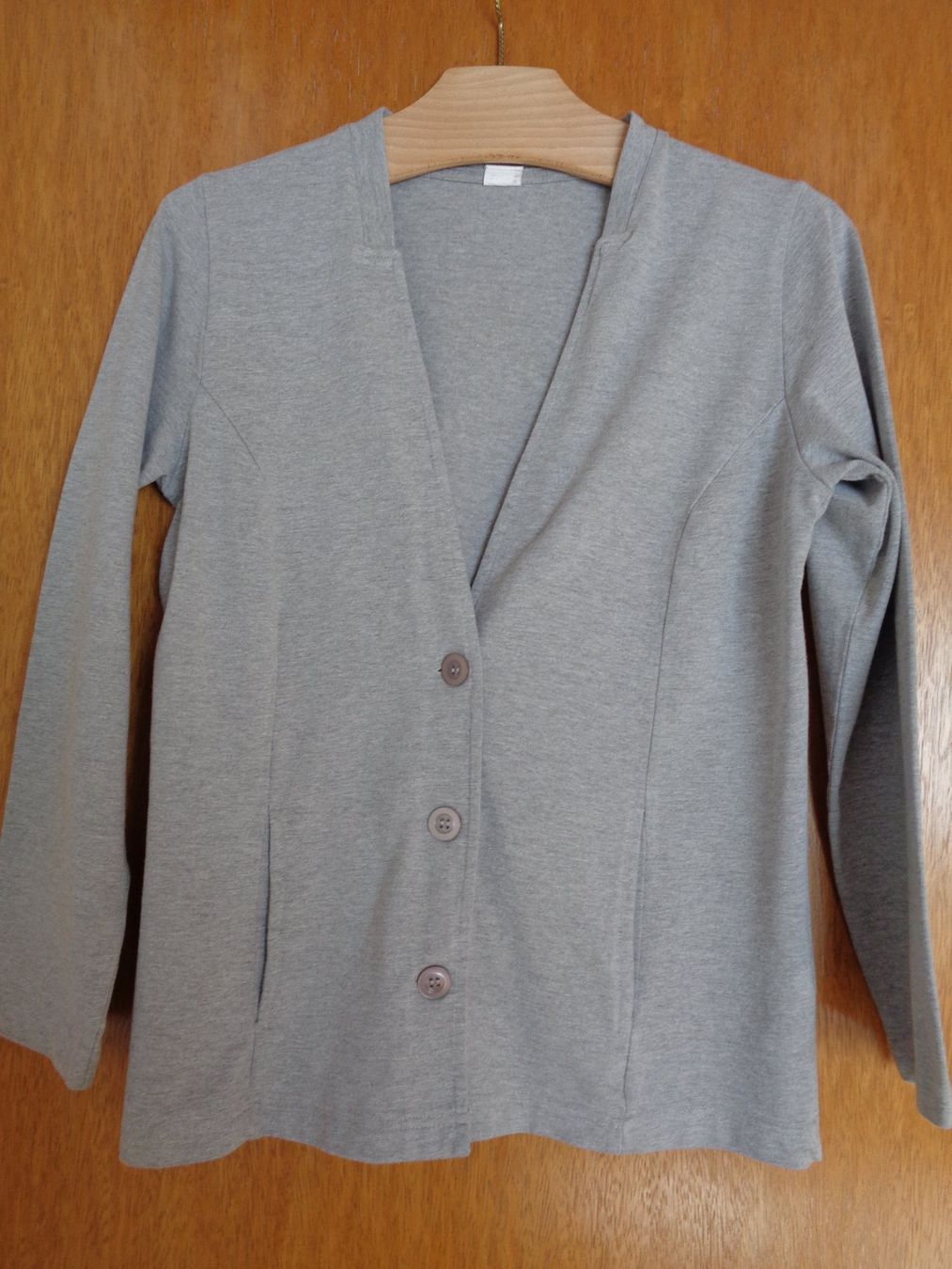 Giacche: Shirtjacke mit V-Ausschnitt, grau, Baumw./Polyester, Gr. 38 – Usato da Wiesendangen venduto da Gullfoss 1