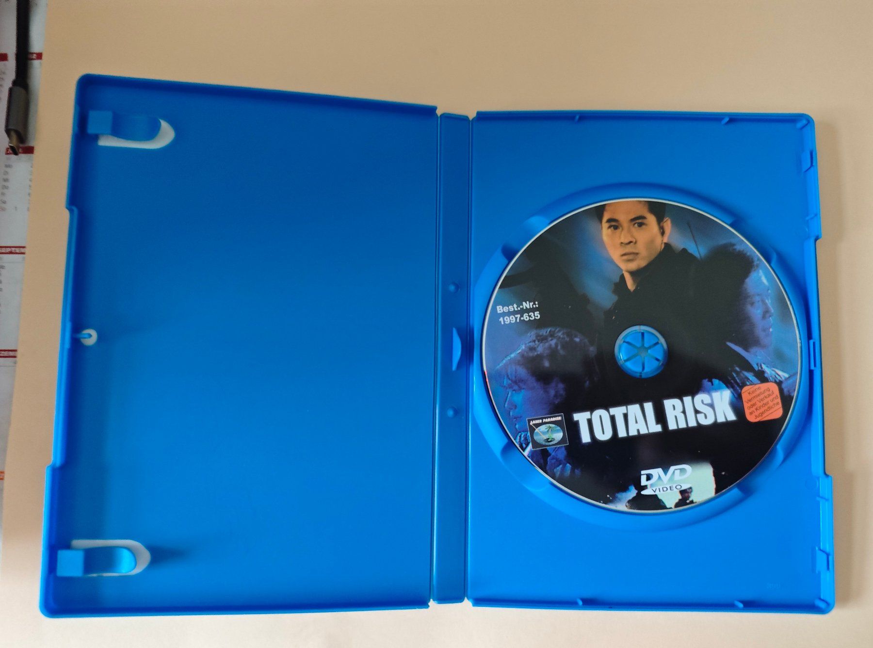 Tutti i DVDs: Total Risk – Usato da Laufenburg venduto da Toni5010 1