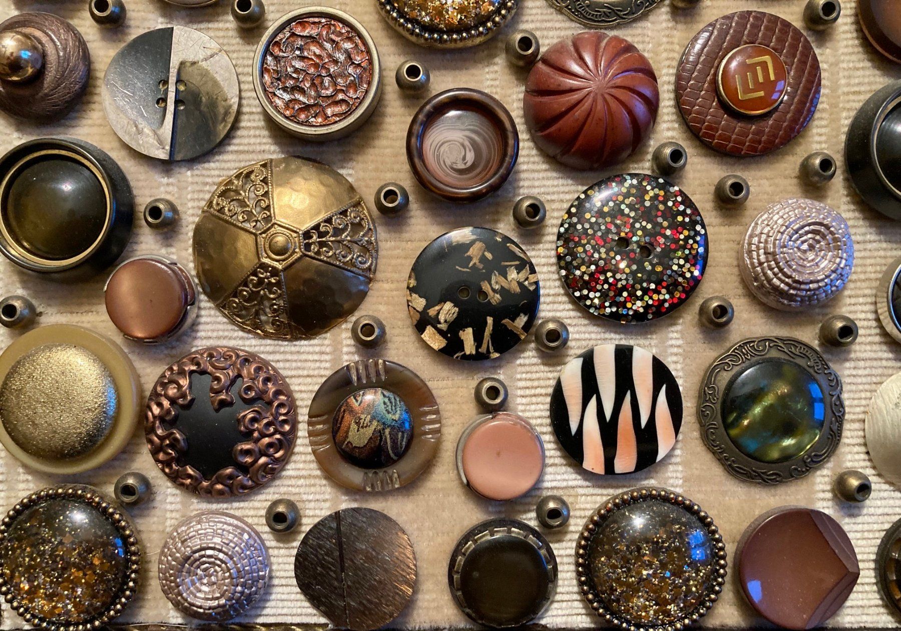 Knöpfe: Knopfbild / Knöpfe Sammlung / Dekoration – Gebraucht aus Zürich von cornetto55 1