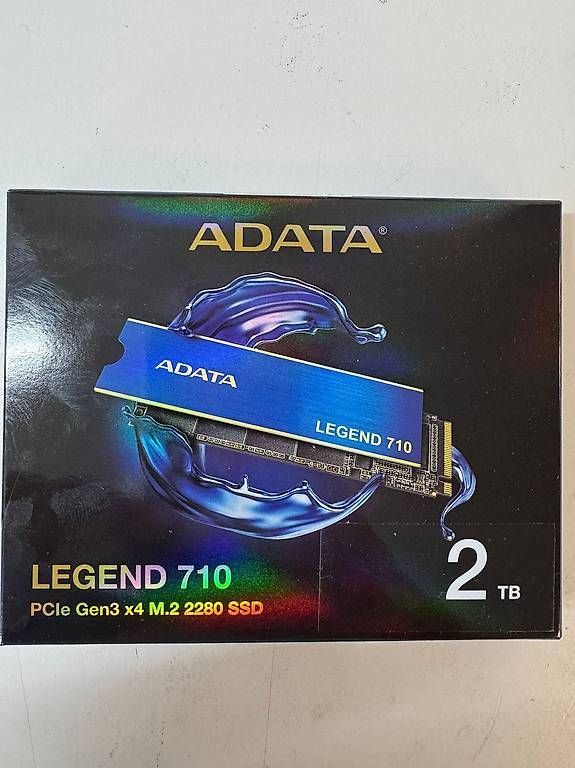 Schede di memoria: SSD Adata Leggenda 710 – Usato da Niederhasli venduto da flo_f272