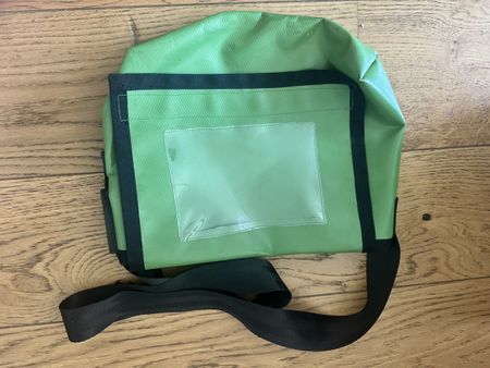 Kultige Kuriertasche, grün - ideal für den Sommer!