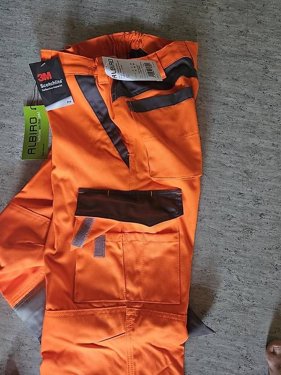 Pantaloni: Sicherheitshose Warnhose Arbeitshose – Usato da Sisikon venduto da bryke 2