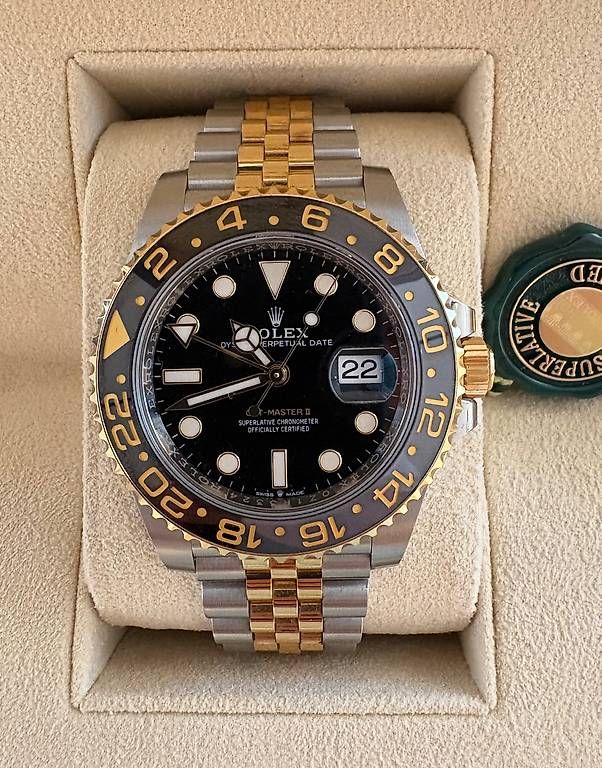 Rolex Uhren: Rolex GMT-Master II 40mm Ref. 126713GRNR – Gebraucht aus Schwyz von Nowre 2