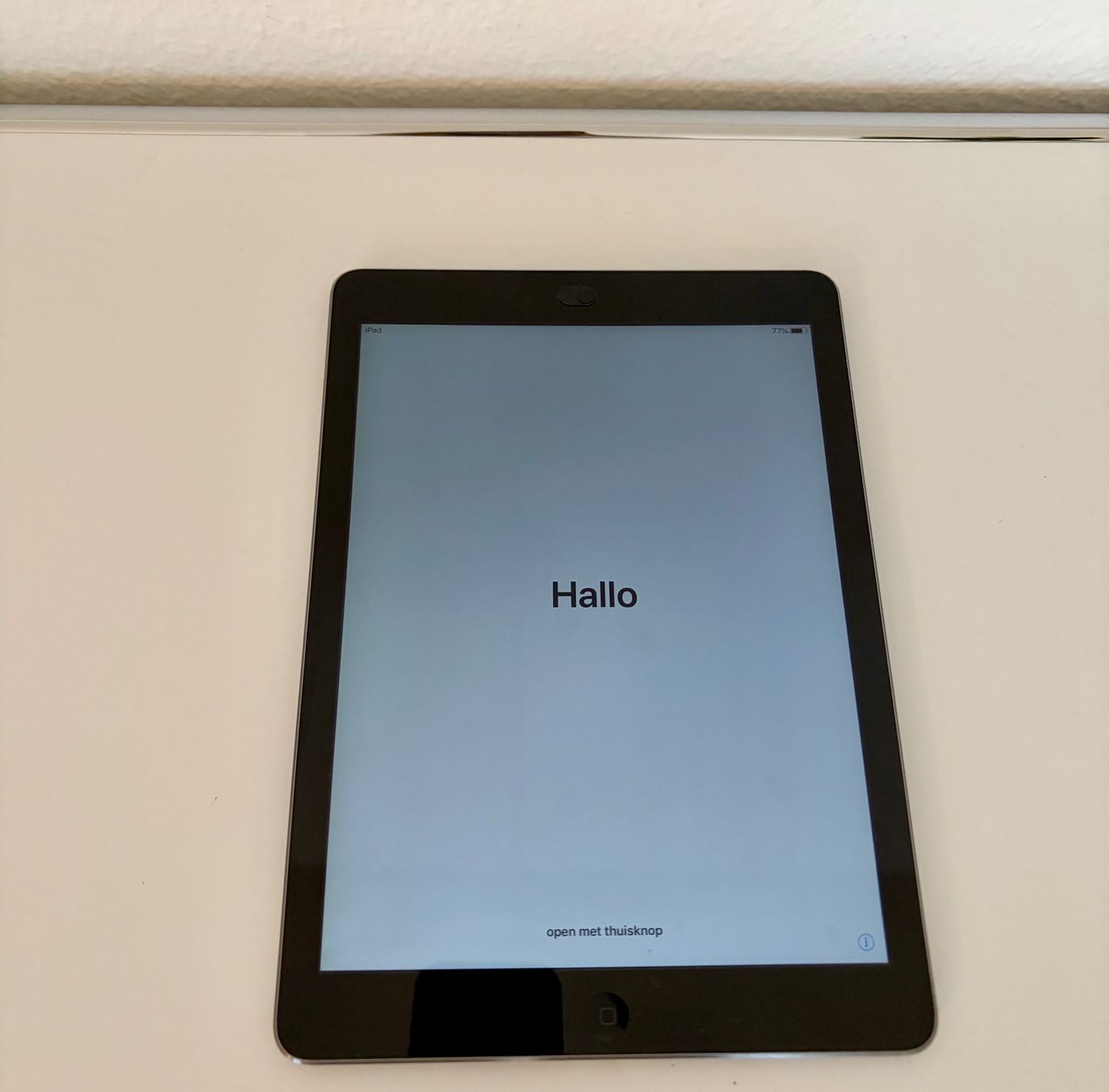 Apple Tablet PC: Ipad Air – Usato da Zürich venduto da liv_wyz7