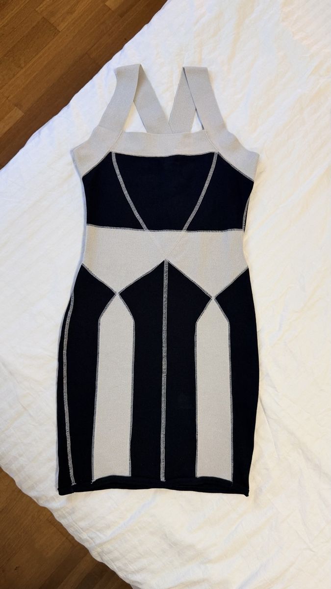 H&M : H&M Kleid Grösse XS / 34 neu – Nuovo (secondo la descrizione) da Bonstetten venduto da AngelaF23 1
