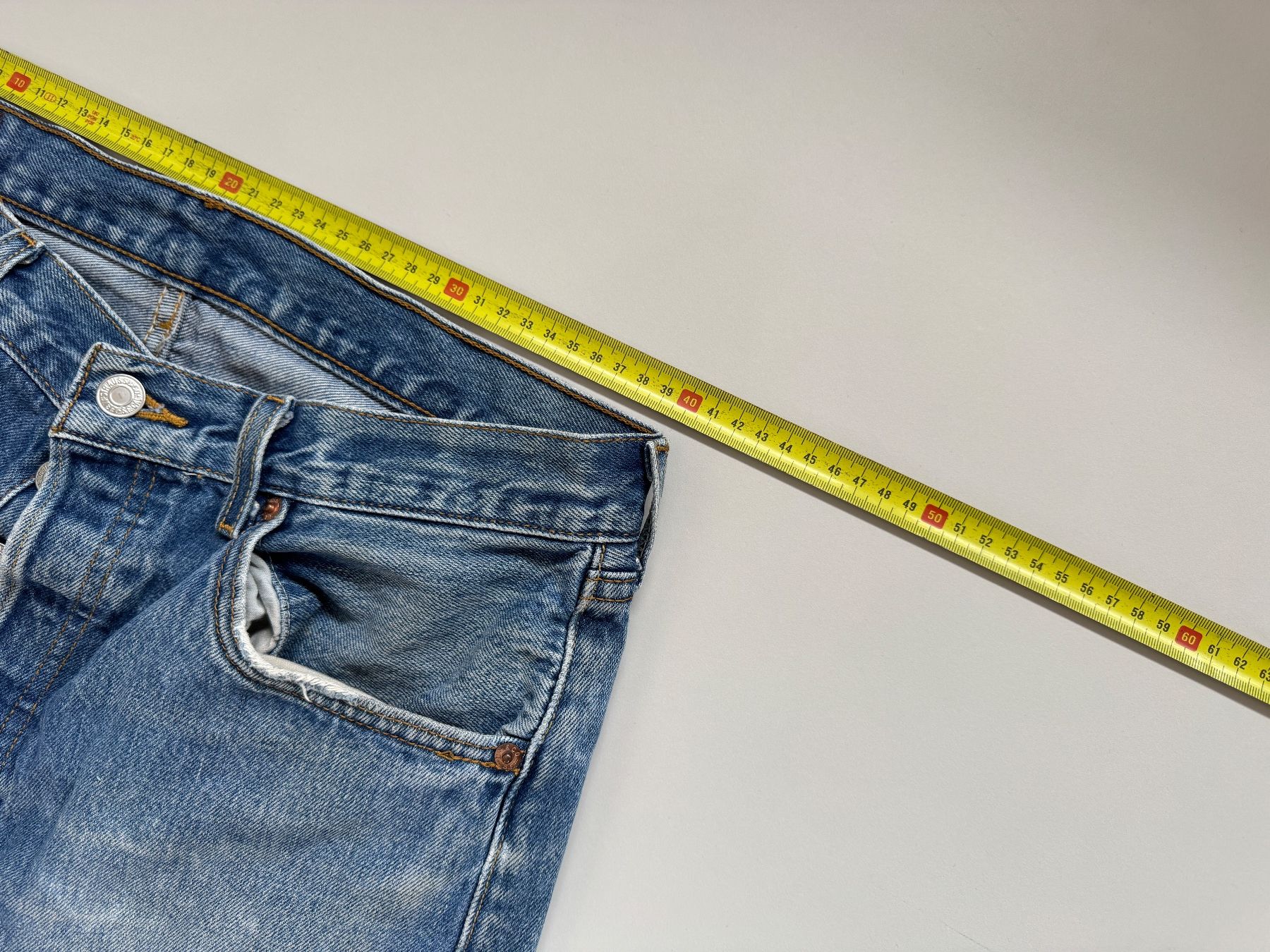 Levi's Jeans: Levis 501 denim W34 L36 with history – D'occasion à Neuchâtel par _Easy_to_Find_ 5