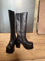 Plateaustiefel