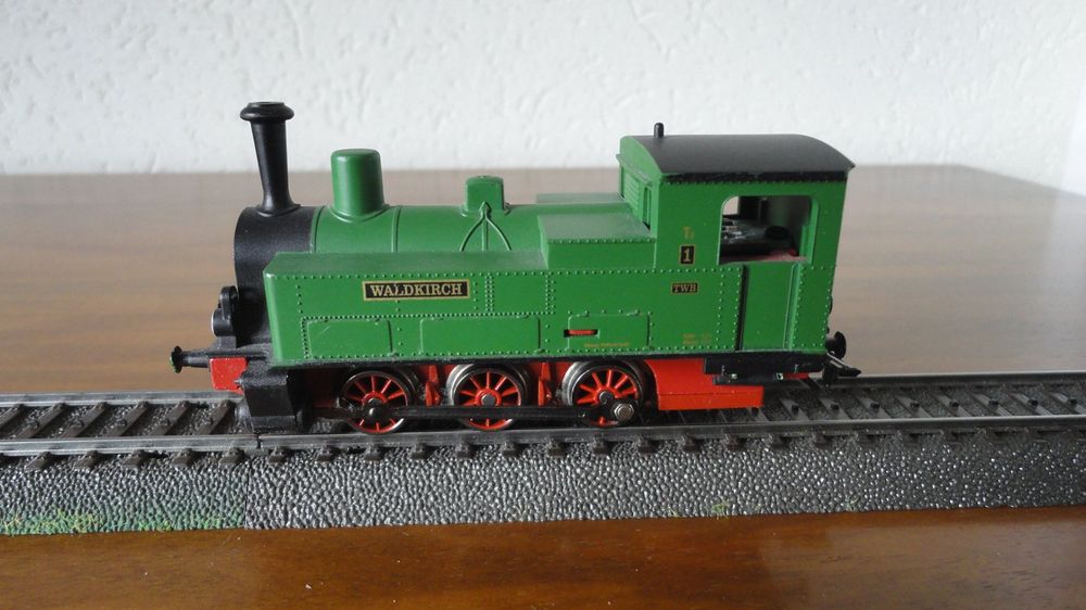 kleine-dampflok-t3-gr-n-waldkirch-m-rklin-ho-wechselstrom-gebraucht