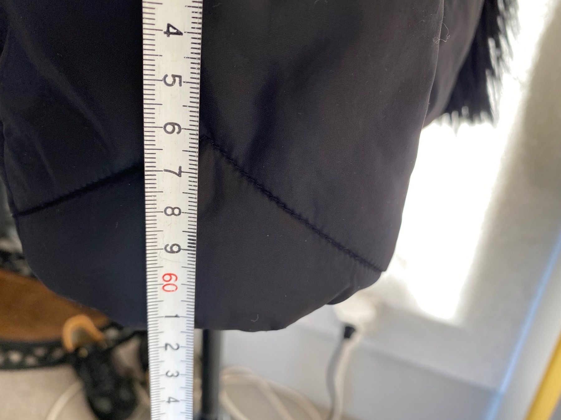 Mango Jacken: Mango Jacke schwarz mit Kunstfell Gr. 36-38 – Gebraucht aus Dielsdorf von ncgarasi 6