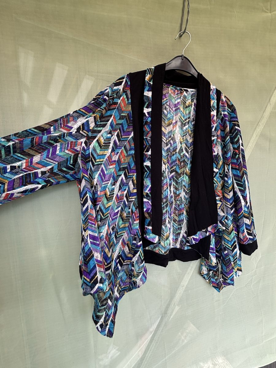 Jacken: Bunte Jacke 🧥  – Gebraucht aus Walterswil SO von Sunshineyupi 1