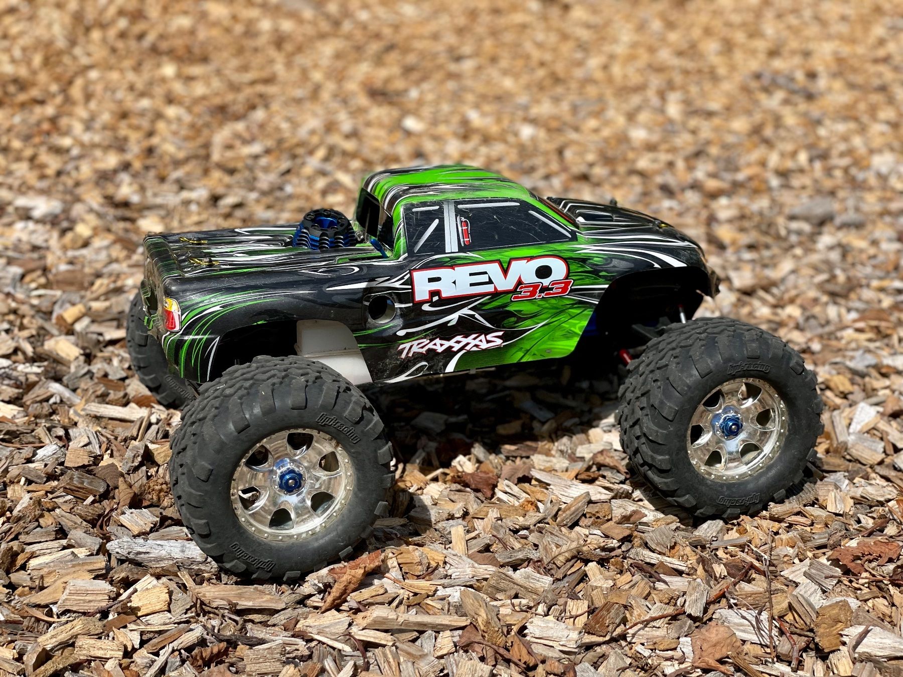 Traxxas RC Modellbau: Traxxas Revo 3.3 – Gebraucht aus Echandens von