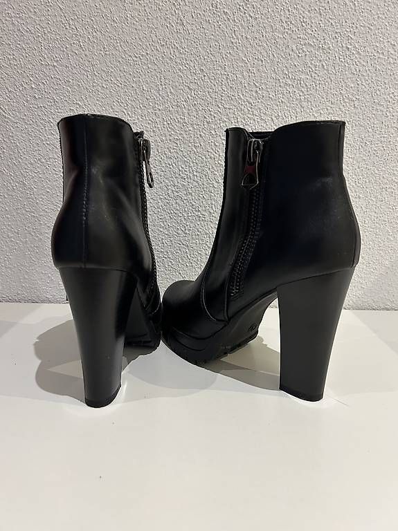 Scarpe da donna: Catwalk Stiefelette Grösse 36 – Usato da Merenschwand venduto da exclusive4you5634 2