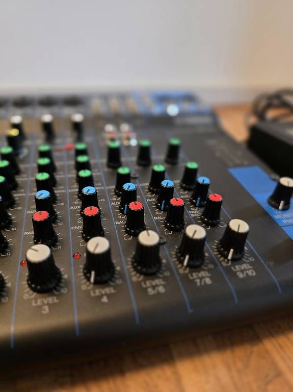 Console di mixaggio: Yamaha MG10 – Usato da Bern venduto da fre_22ld