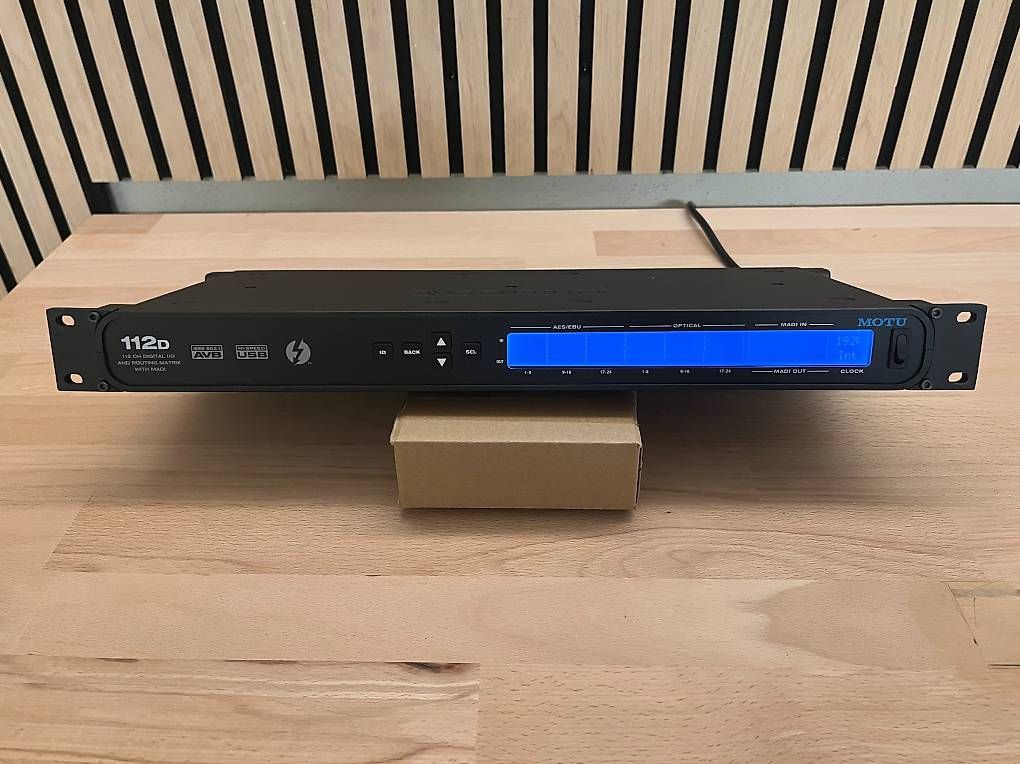 Equipement studio: Motu 112D - Thunderbolt / AVB / USB audio interface – D'occasion à Wetzikon ZH par fissibesch