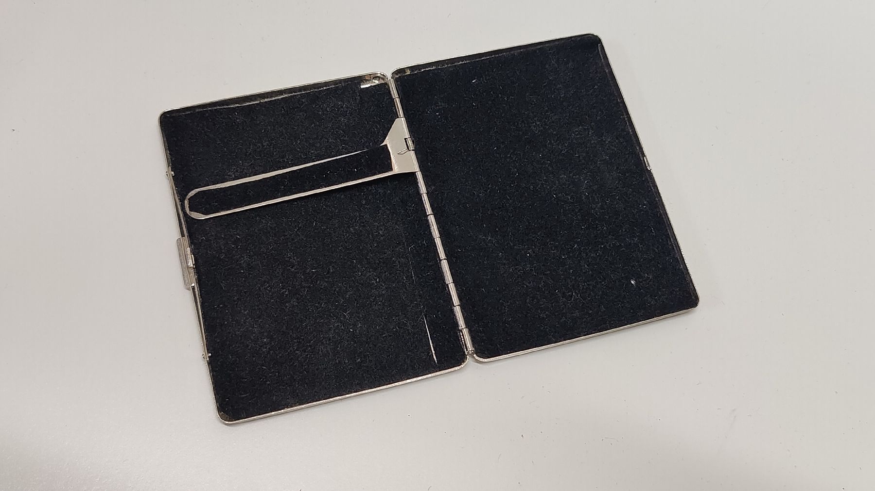 Altri Prodotti per fumatori: Vintage Zigaretten Etui mit Samt (S6) – Usato da Neuenhof venduto da bro_9zsg 1