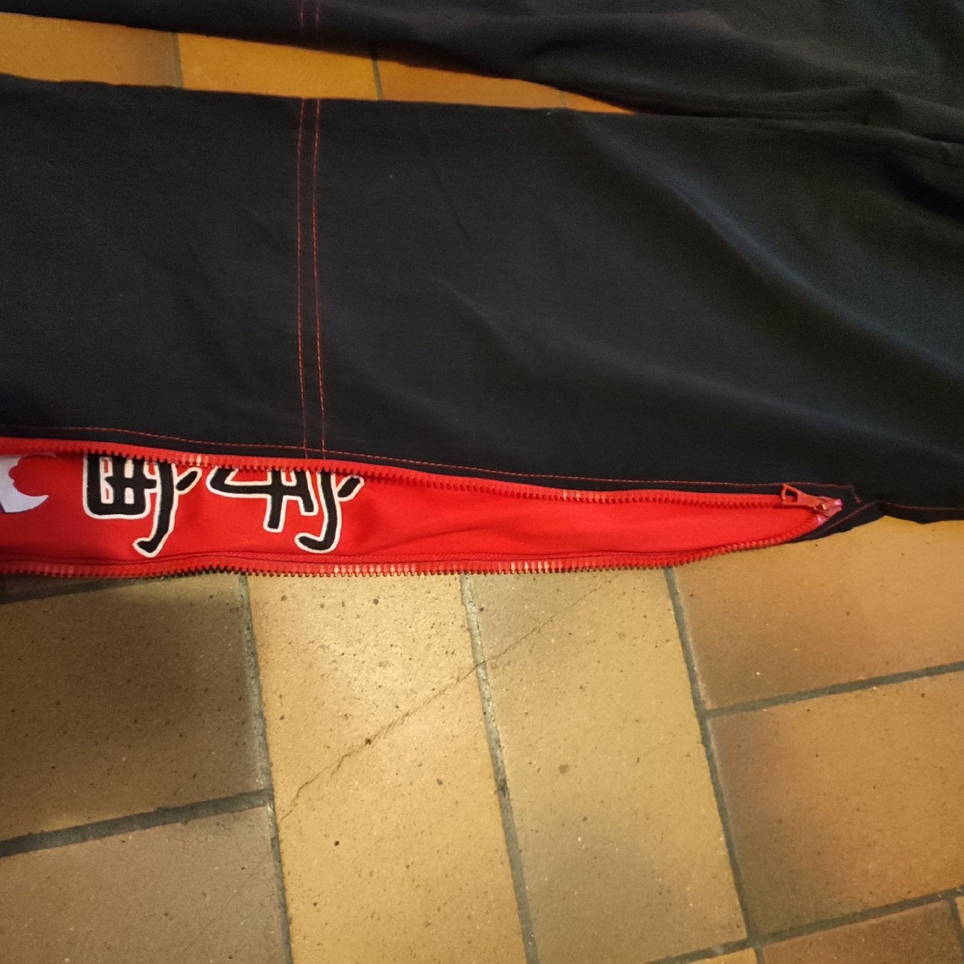 Pantaloni: Pantaloni Space Trip – Usato da Ascona venduto da Artik3 3