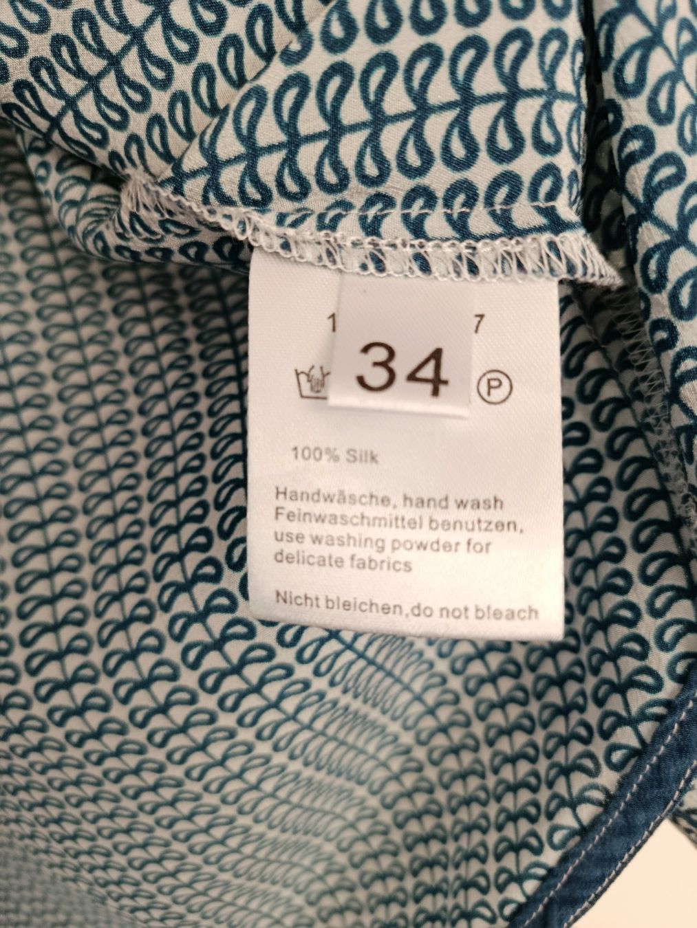 Camicette: IVI Collection Gemusterte Seidenbluse mit Taschen – Usato da Weiach venduto da sim_8s27 4