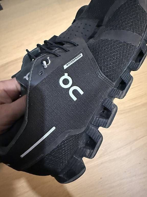 On Chaussures hommes: ON Waterproof – D'occasion à Sulgen par flo_p2dj 1