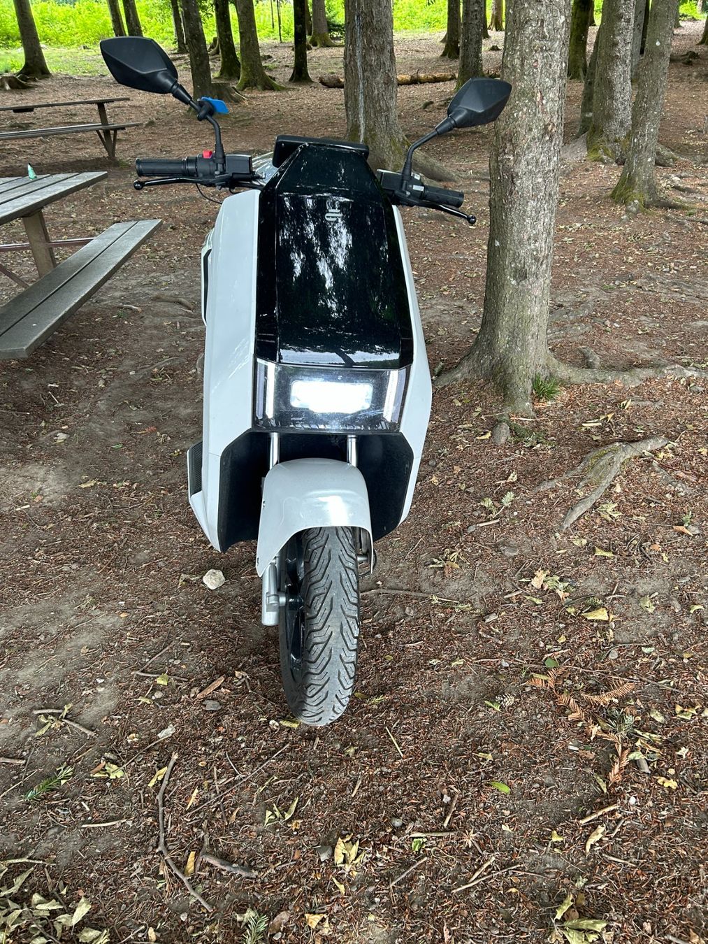 Scooter: Elektroroller Weiss, Marke/Modell: Ecooter E5, occasion – Usato da Utzigen venduto da Stephan_Cs 3
