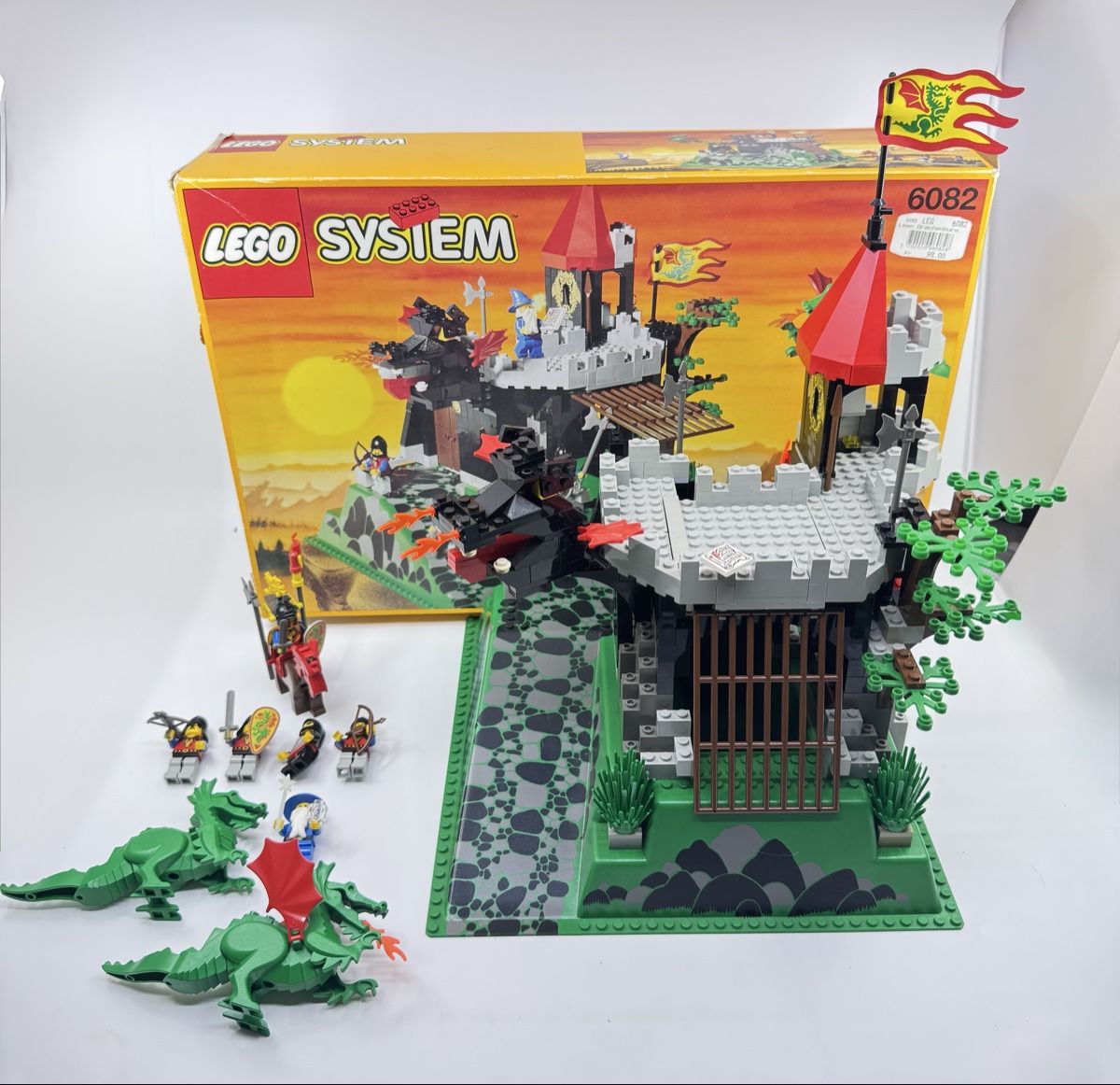 Lego Kit di costruzioni: Lego System 6082 Castle Fire Breathing Fortress – Usato da Herisau venduto da Seyashop1