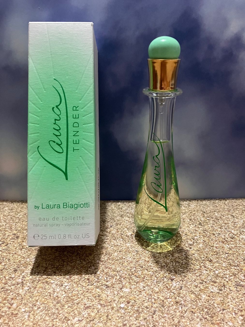 Laura Biagiotti Profumi & Eau de Toilette: Laura Tender Laura Biagiotti 25ml – Nuovo (secondo la descrizione) da Läufelfingen venduto da Rubine
